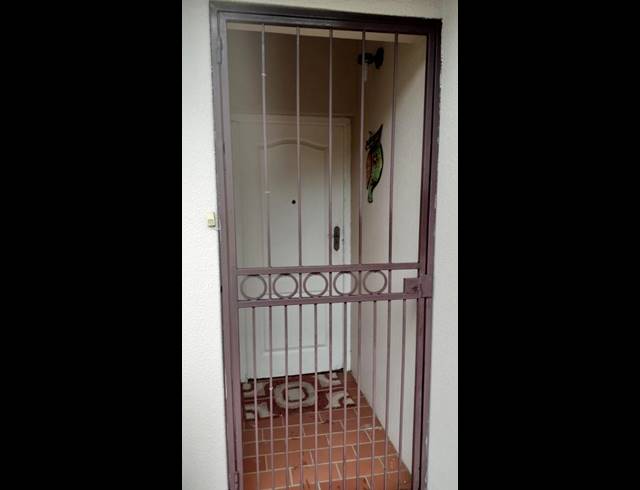 2 BEDROOM TOWNHOUSE FOR SALE IN RANGE VIEW